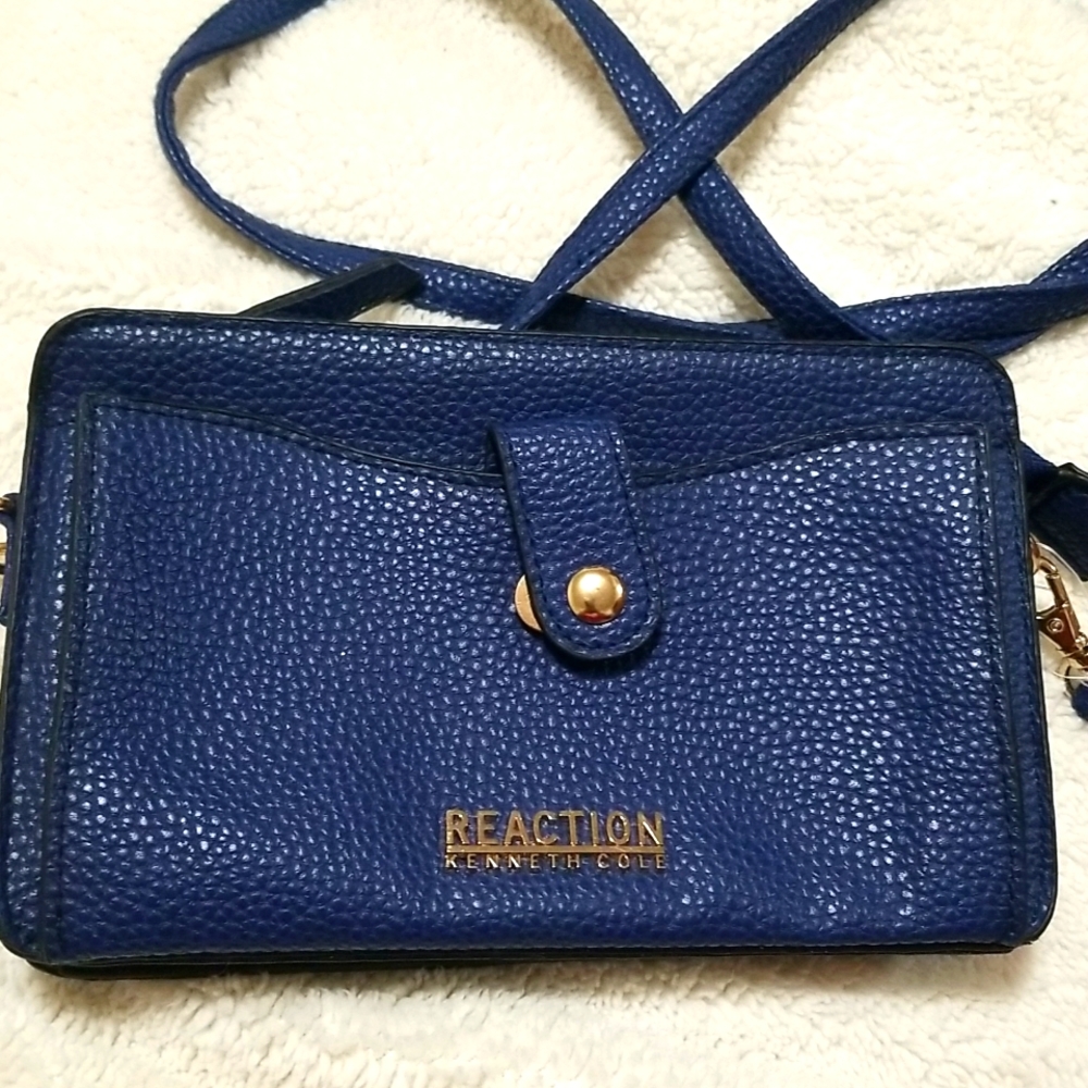 Reaction Kenneth Cole, cross body wallet purse